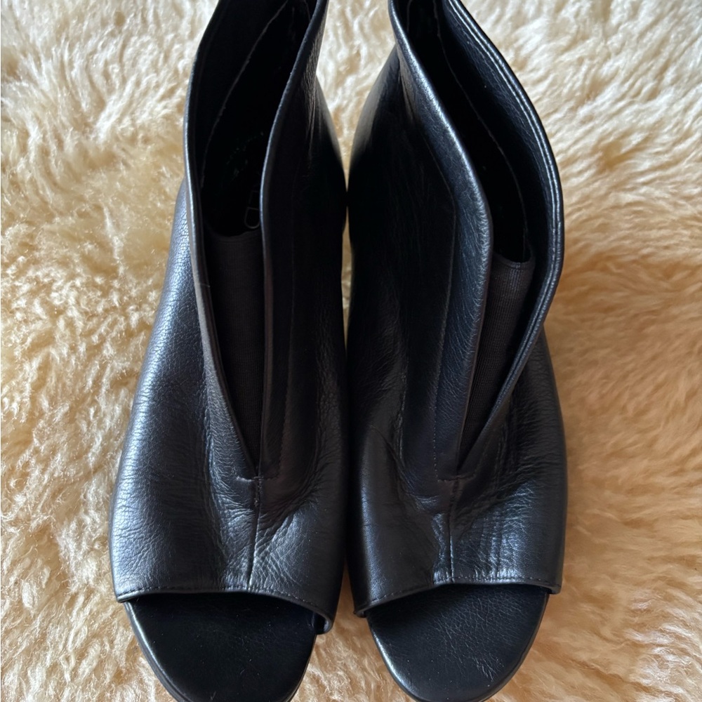 Aldo Black Leather Peep-Toe Heeled Ankle Booties